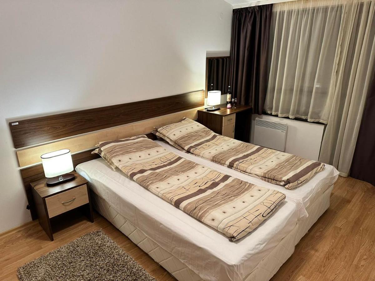 Aspen Luxury Apartamnet Razlog Ngoại thất bức ảnh