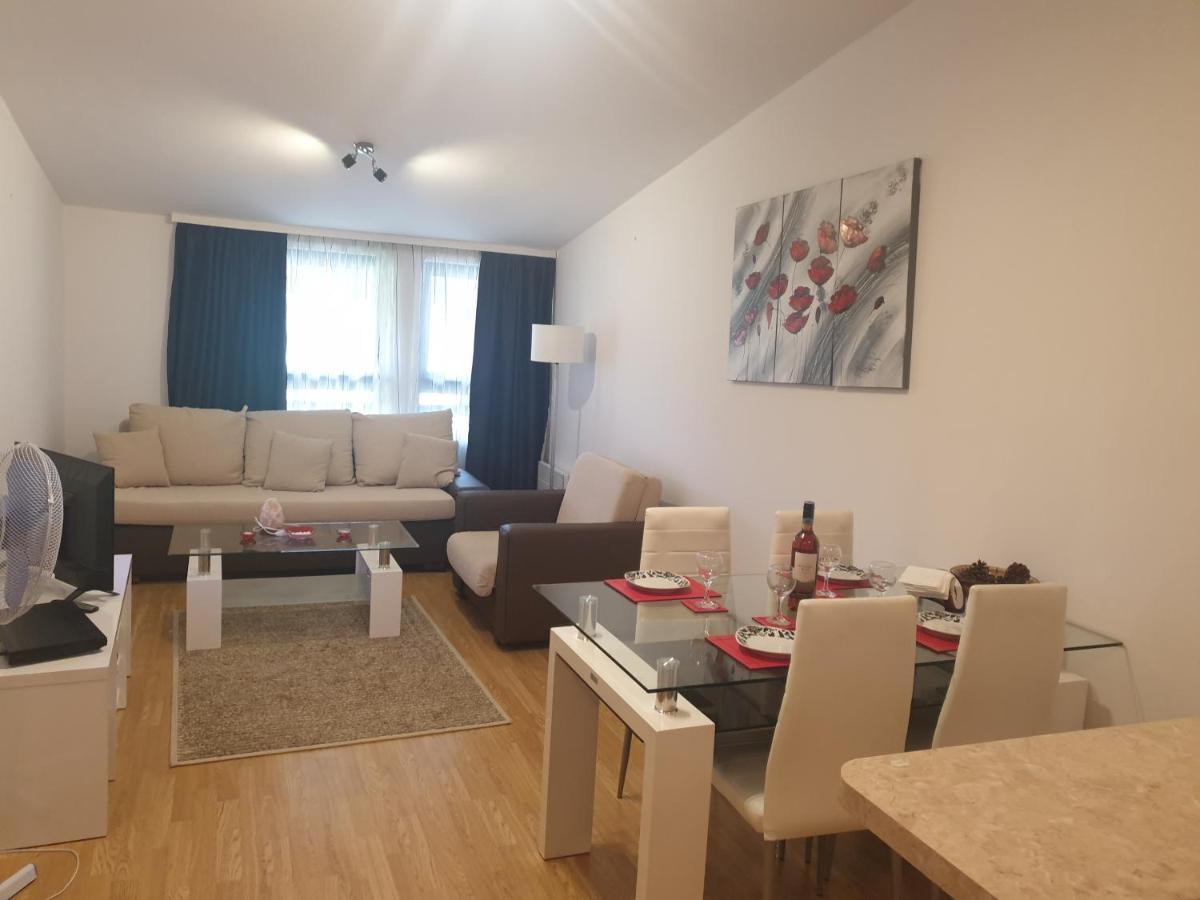 Aspen Luxury Apartamnet Razlog Ngoại thất bức ảnh