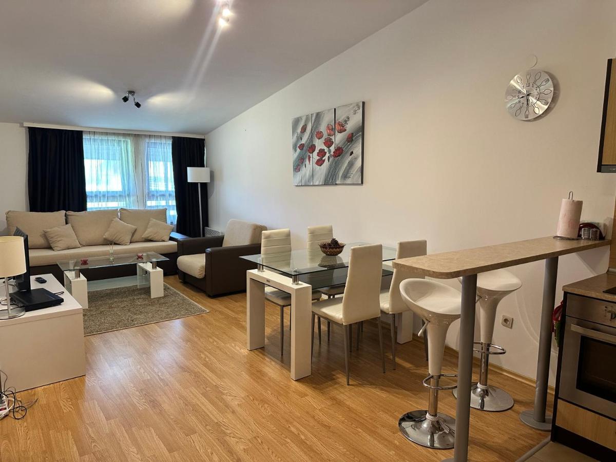 Aspen Luxury Apartamnet Razlog Ngoại thất bức ảnh